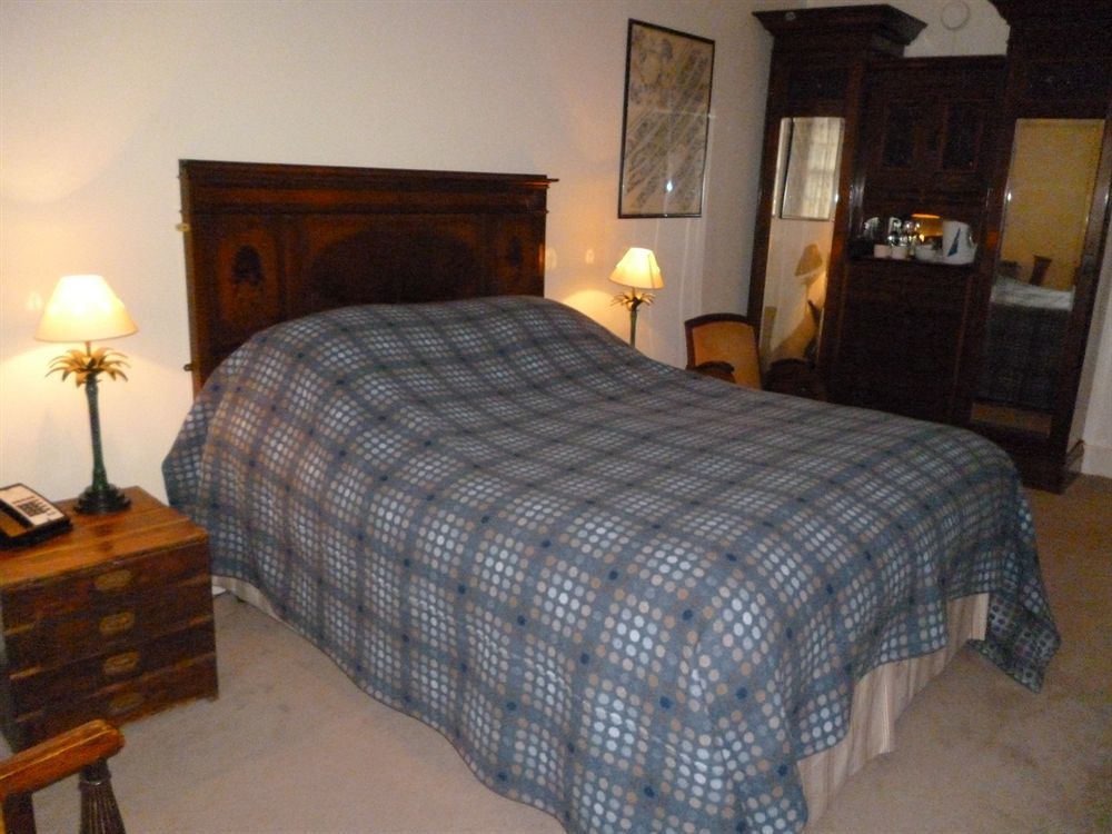 Moonfleet Manor Hotel