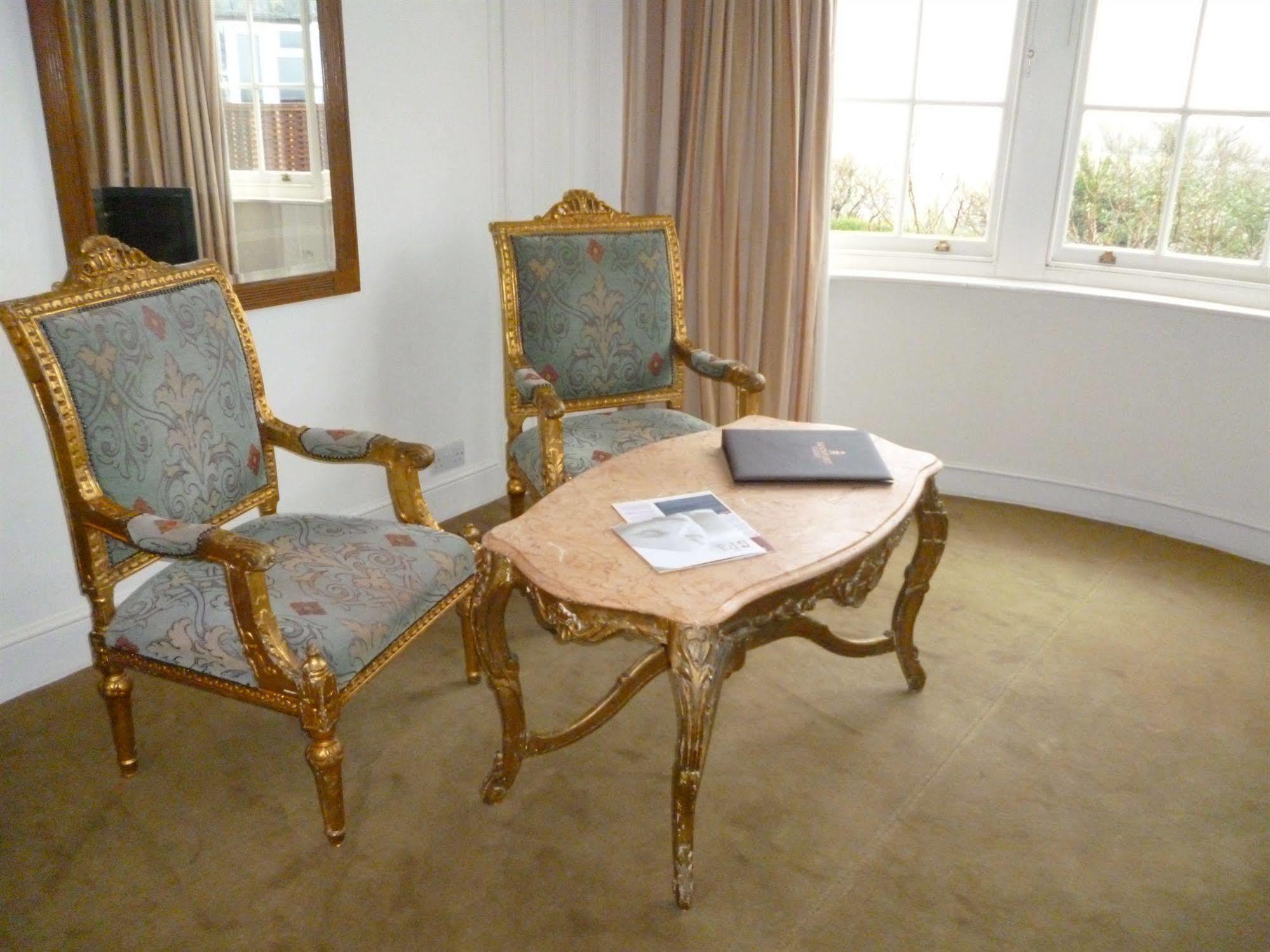 Moonfleet Manor Hotel 4*